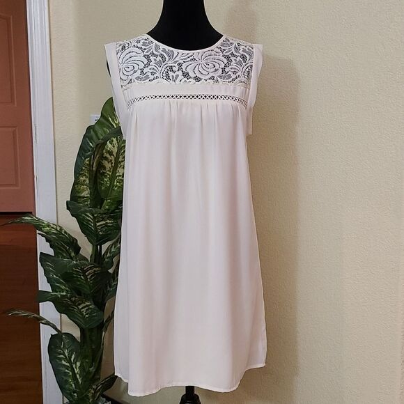 🌿Speechless" dress size L (juniors large) - Picture 2 of 13
